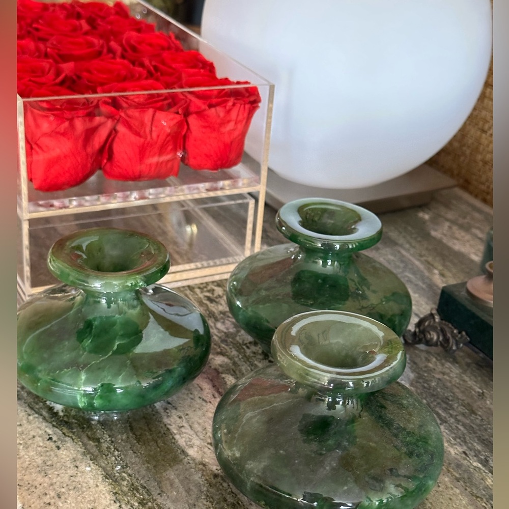Antique1970s Vintage Russian
Siberian Jade Stone Vases In a rich "spinach"green - Picture 13 of 15